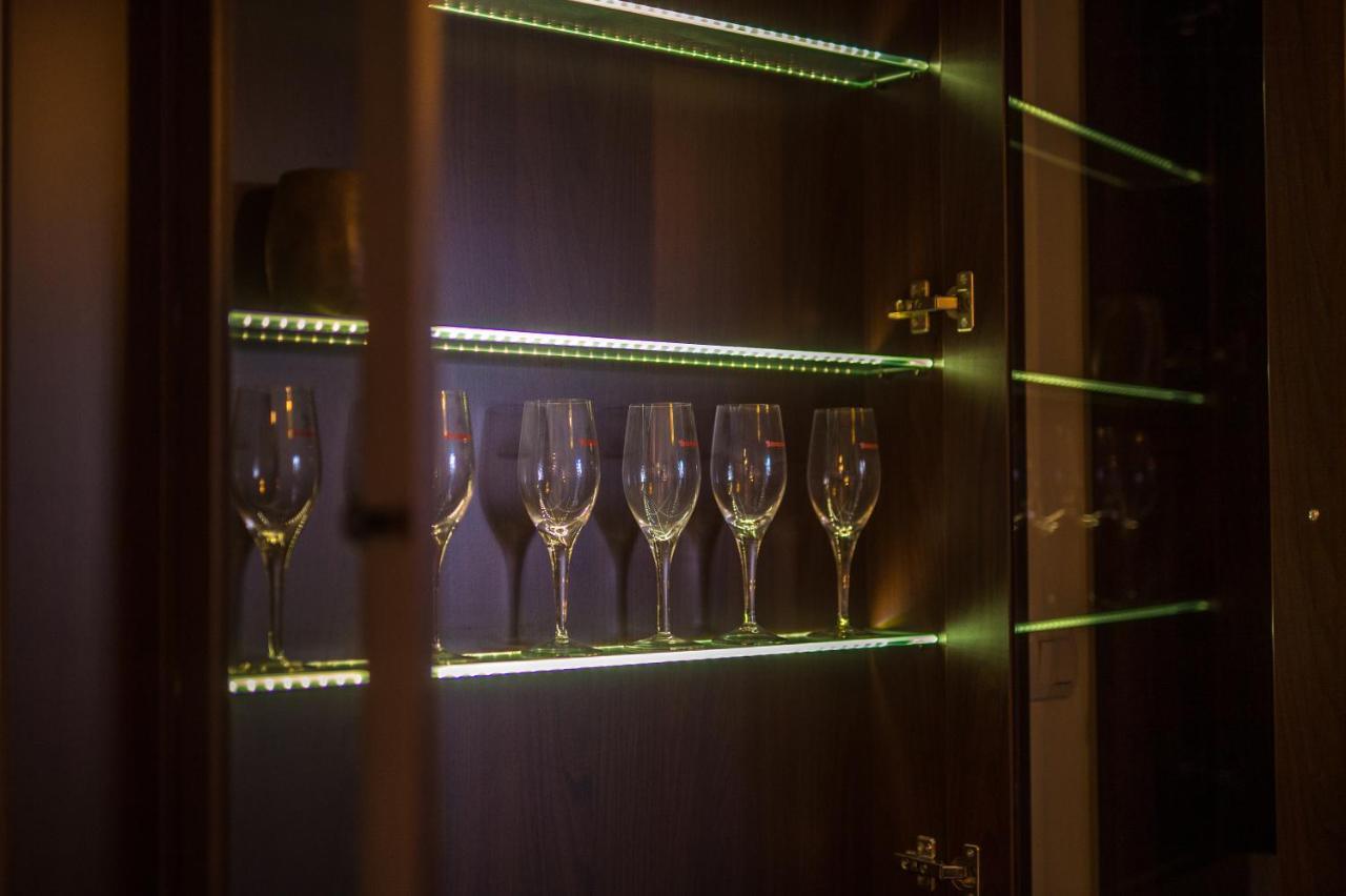 Apartman Pannonica Pin 0-24H สลาวอนสกีบรอด ภายนอก รูปภาพ