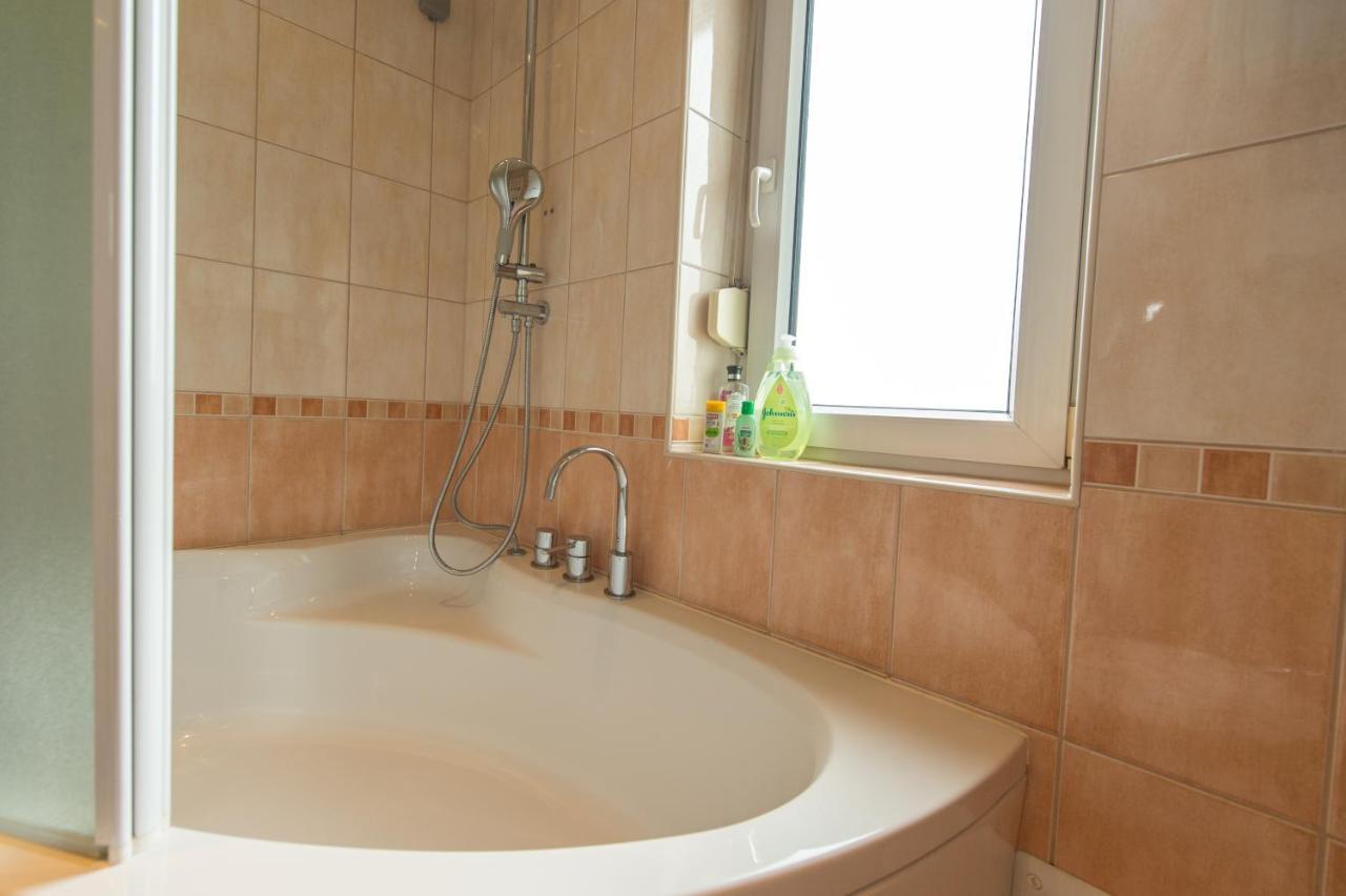 Apartman Pannonica Pin 0-24H สลาวอนสกีบรอด ภายนอก รูปภาพ